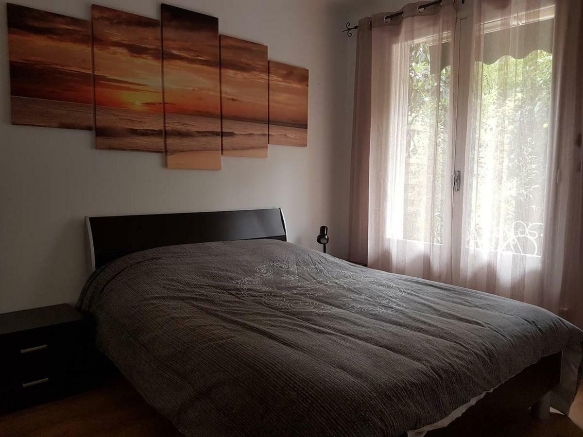 23 Rue Jean Amade Apartment เซเรต์ ภายนอก รูปภาพ
